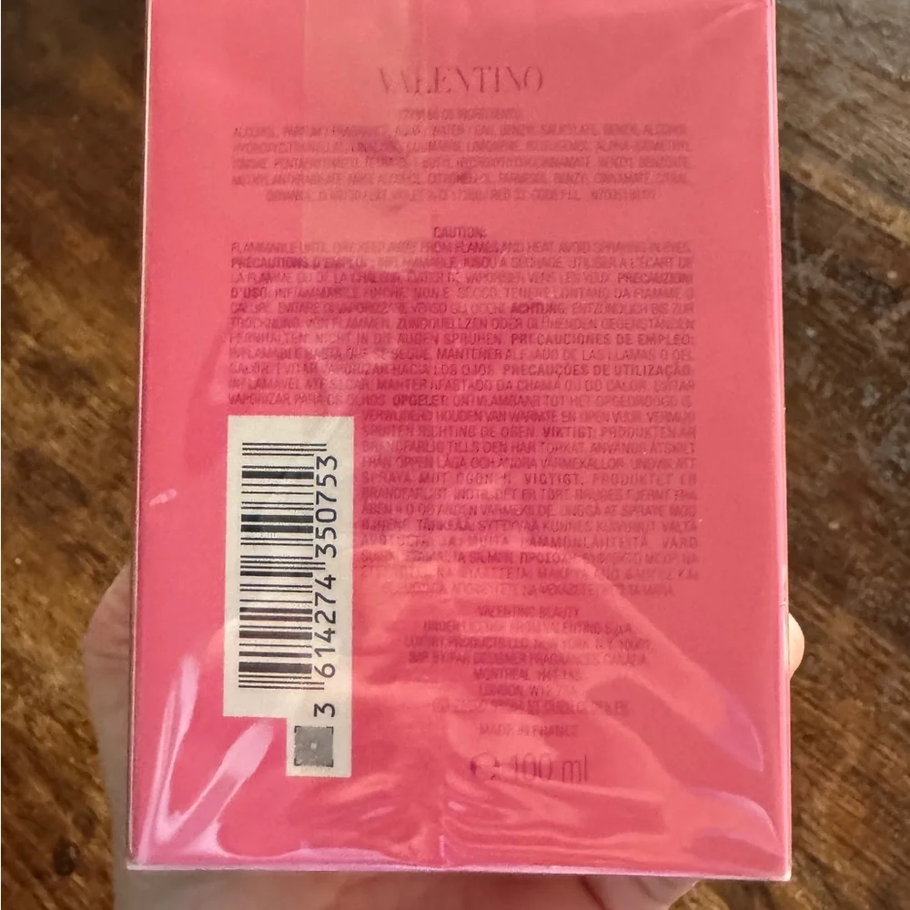 Valentino Donna Born in Roma Extradose Parfum - Pink and Black - Picture 5 of 6